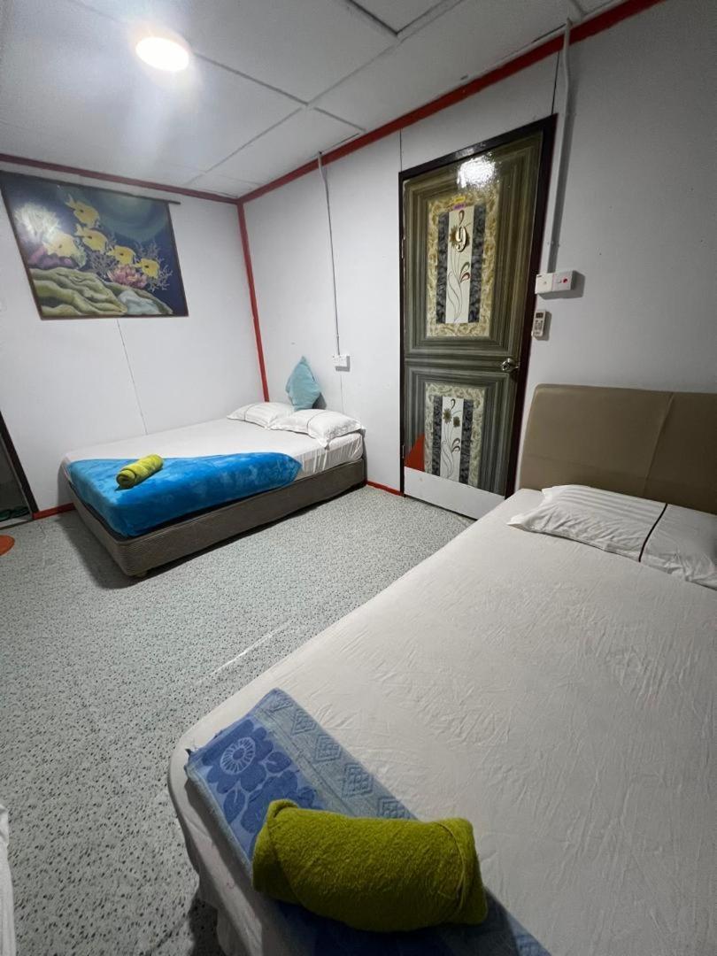 Mukut Coral Chalet Kampong Mukut Екстер'єр фото
