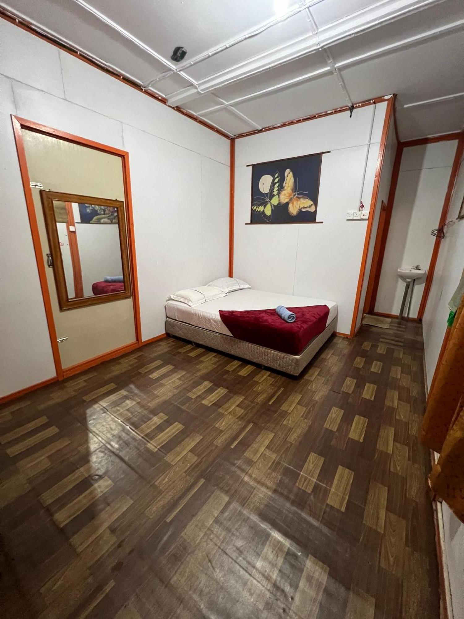 Mukut Coral Chalet Kampong Mukut Екстер'єр фото