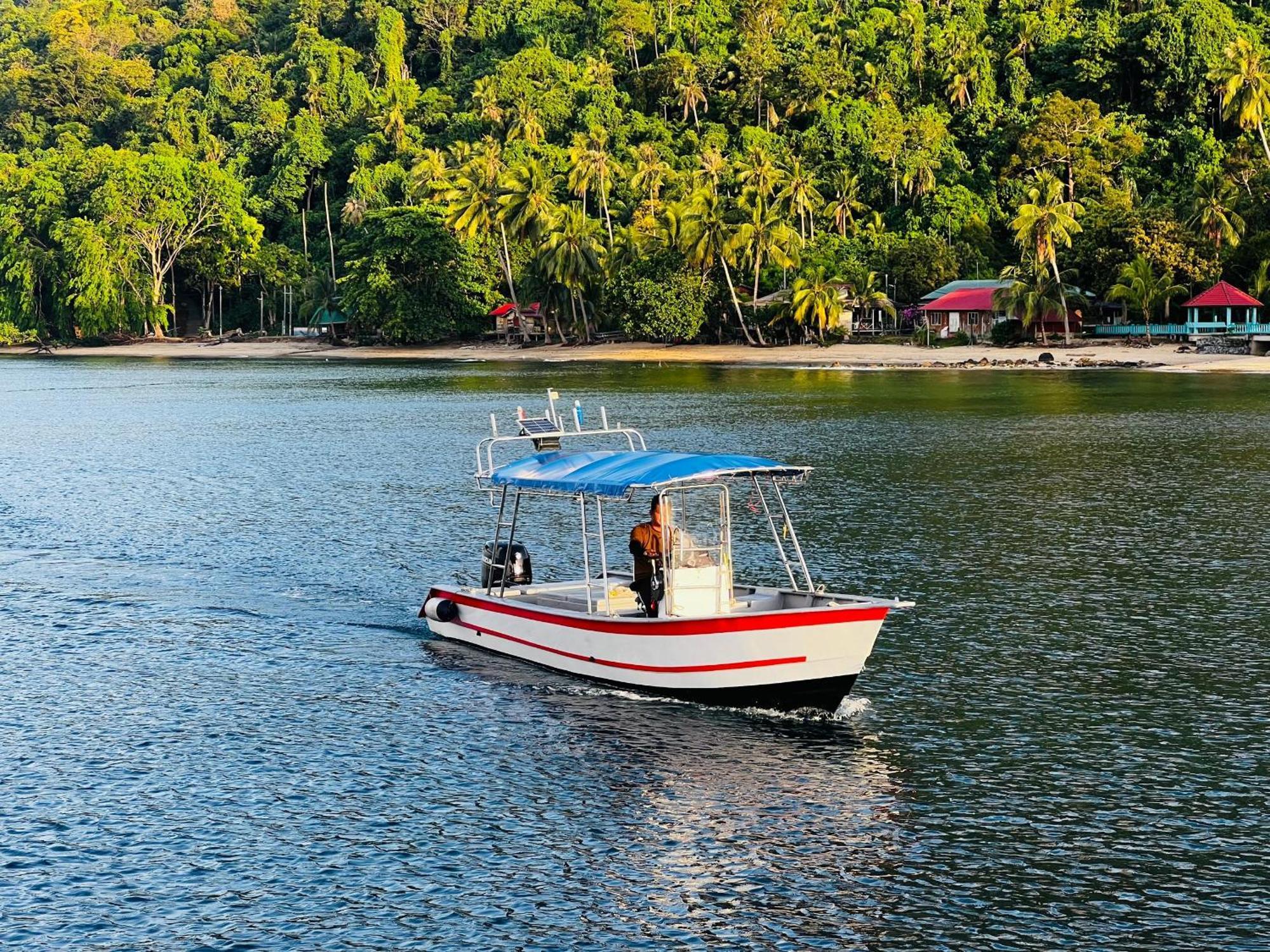 Mukut Coral Chalet Kampong Mukut Екстер'єр фото