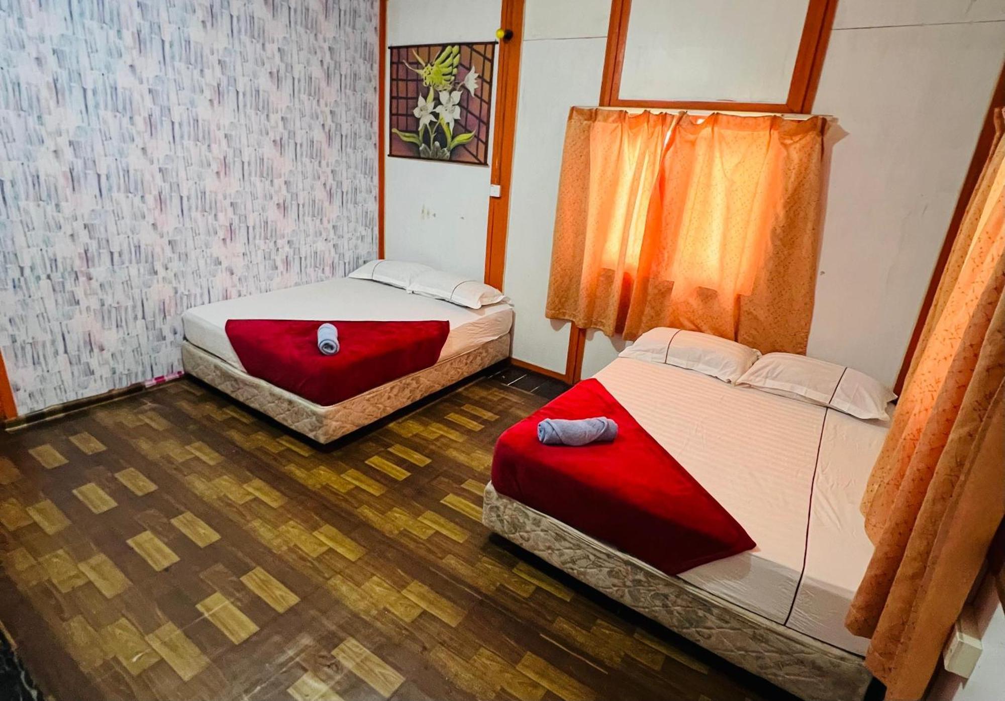 Mukut Coral Chalet Kampong Mukut Екстер'єр фото